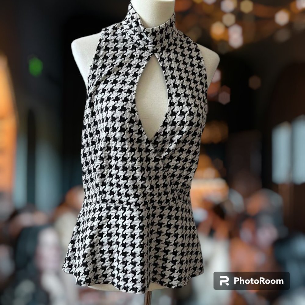 W by Worth - Houndstooth, Peplum Top, Sleveeless, Back Zip, Open, Decollete